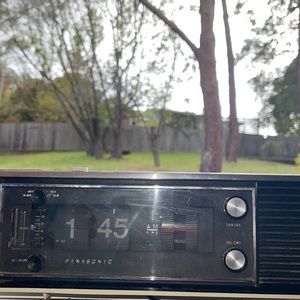 Vintage 40z/50z Panasonic clock radio💕❤️
